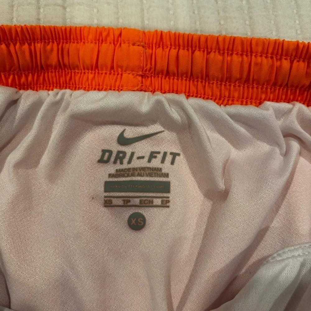 Nike Dri-Fit Women's Running Shorts Neon Orange Pink Lined Size XS 3